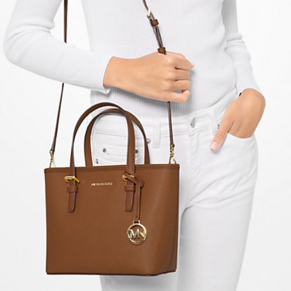 MICHAEL KORS
Jet Set Travel Extra-Small Saffiano Leather Top-Zip Tote Bag
NWT - Picture 4 of 16